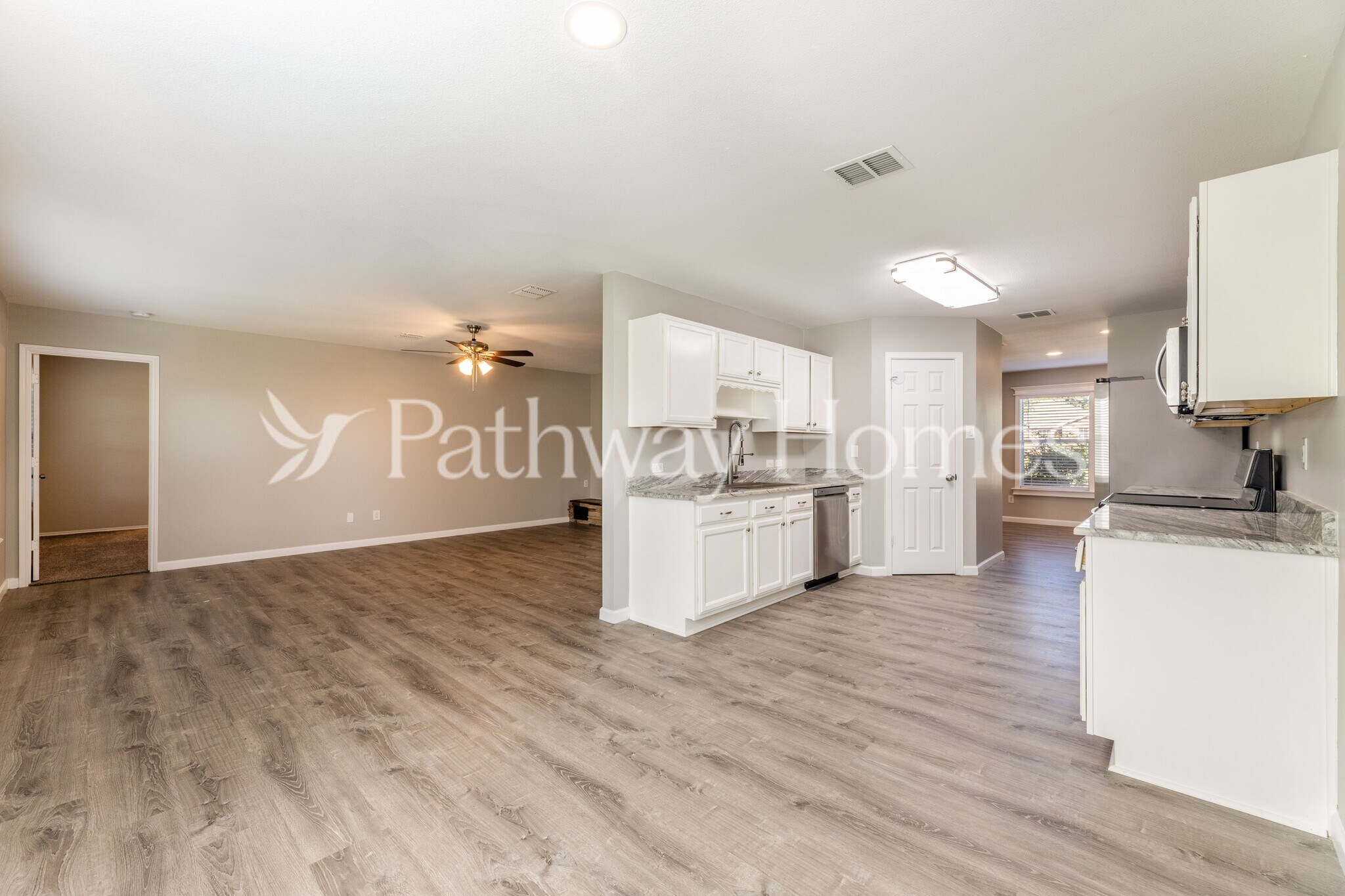 Building Photo - 1679 Chesterwood Dr