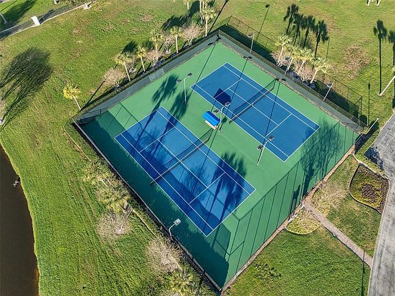 Building Photo - 5102 Coquina Key Dr SE