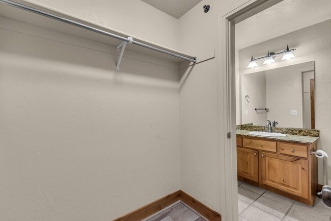 Building Photo - Park City Living Near Kimball Junction with Balcony