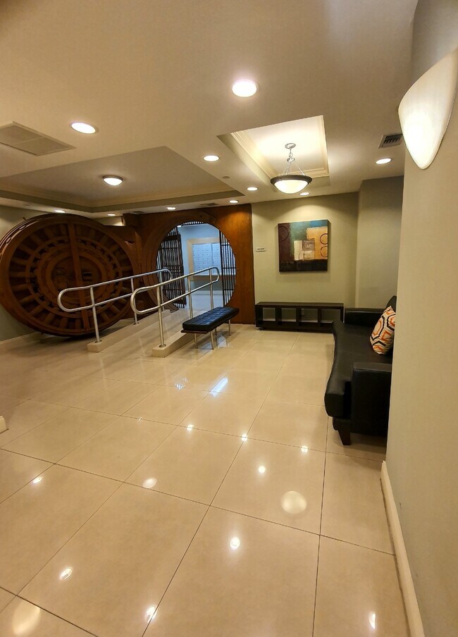 Building Photo - 111 E Flagler St