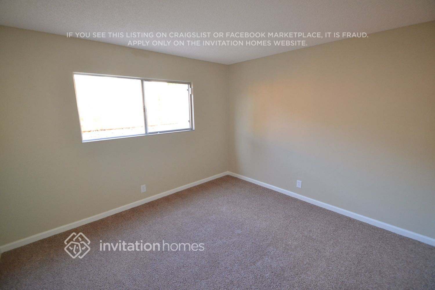 Building Photo - 563 Burlington Dr