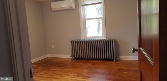 Building Photo - 473 Freemont St