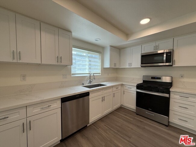 Building Photo - 1732 W 169th Pl