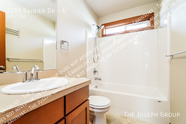 Building Photo - 7109 Rainier Dr