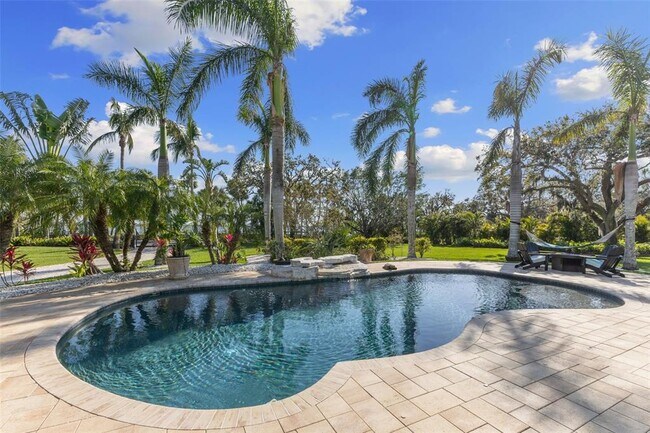 Building Photo - 450 Bayshore Dr