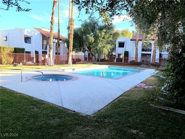 Building Photo - 5105 Eldora Ave