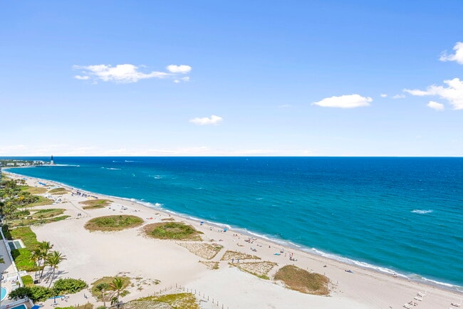 Building Photo - 900 N Ocean Blvd