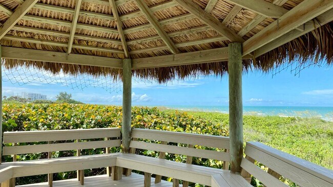 Building Photo - 5059 N Hwy A1A