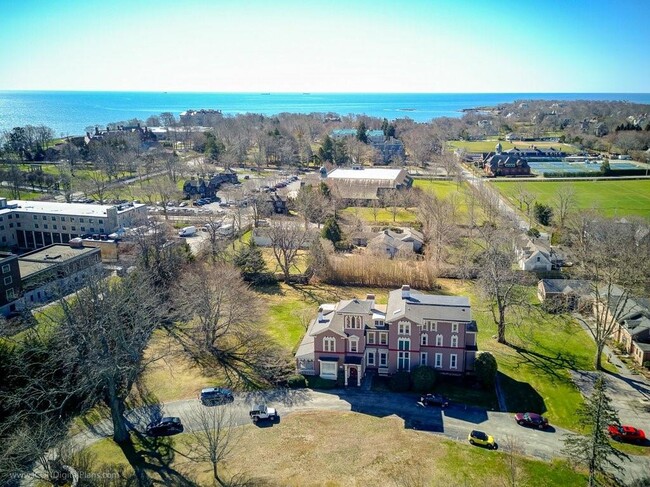 Building Photo - 97 Narragansett Ave