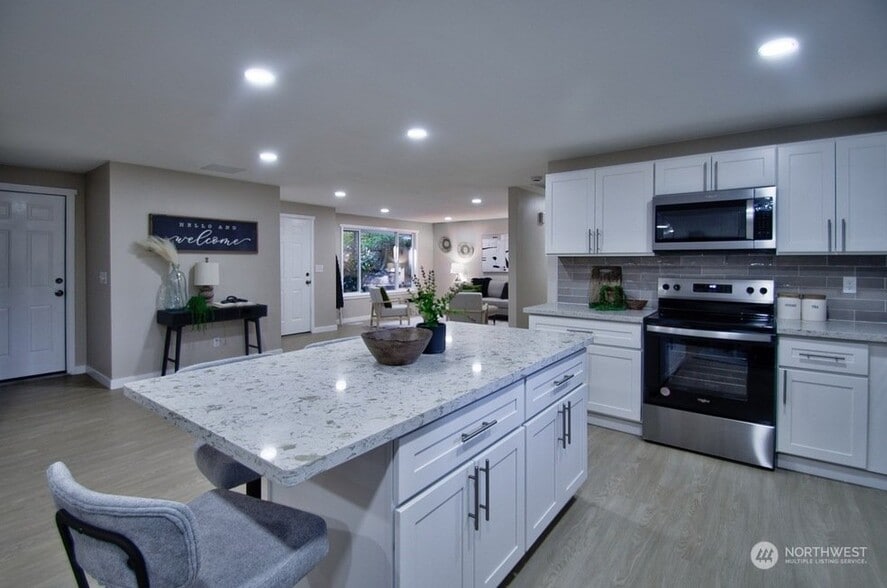 Building Photo - 6720 Alder Glen Dr SE