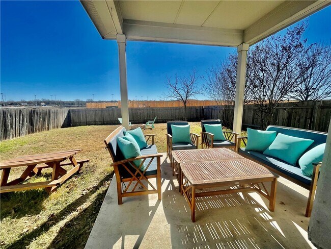 Building Photo - 1010 Aiken Dr