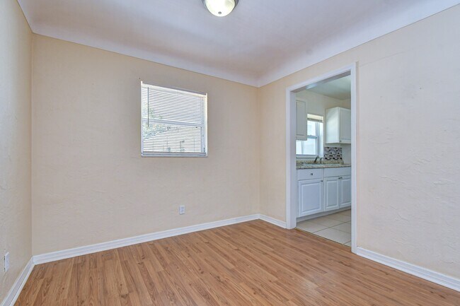 Building Photo - 5634 9th Ave N