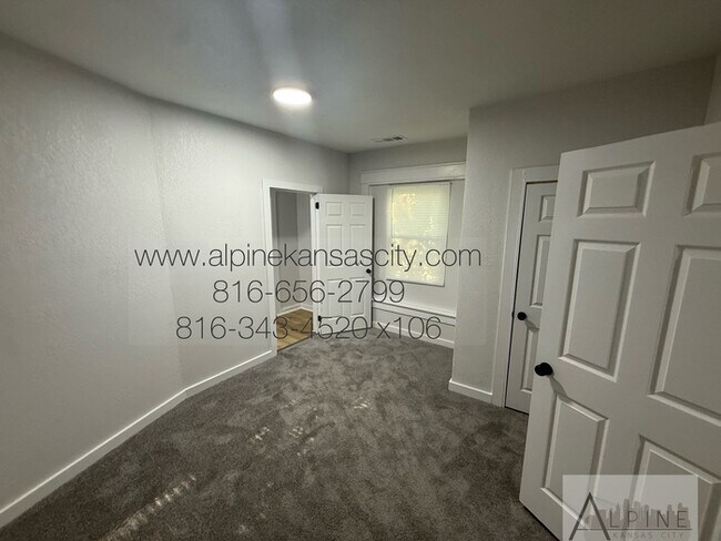 Building Photo - Northland Bungalow in Staley SD Available Now