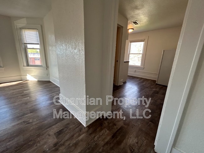 Building Photo - 108 N Buchanan St