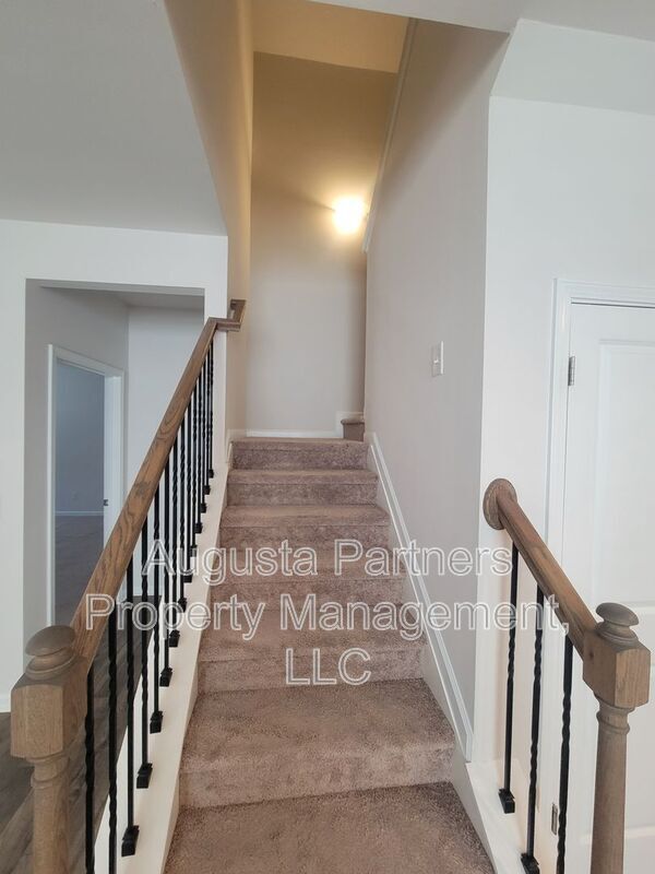 Building Photo - 166 Luxborough Ct