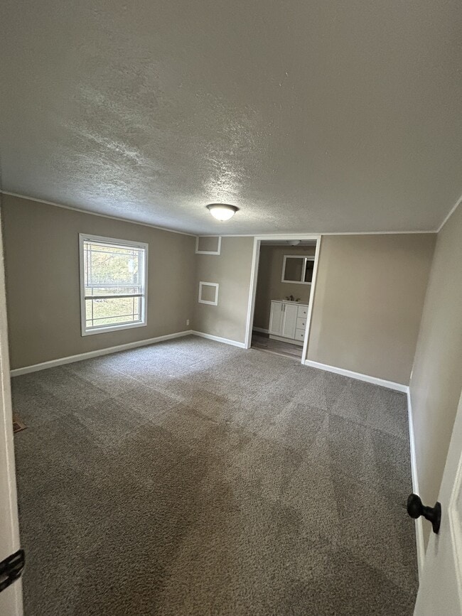 Building Photo - 202 Zackary St