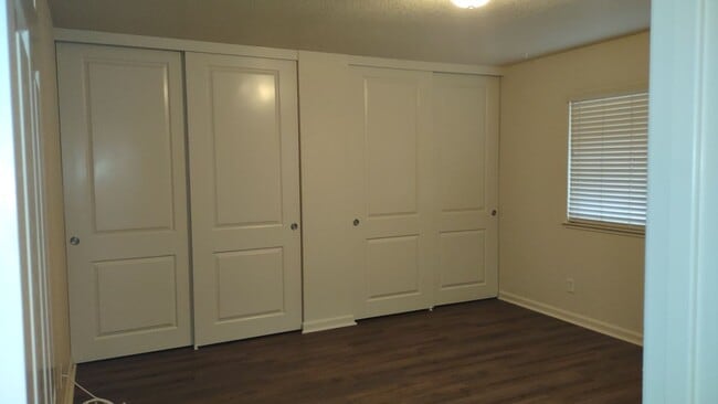 Building Photo - 8956 Red Leaf Way