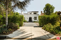 Building Photo - 609 21st Pl
