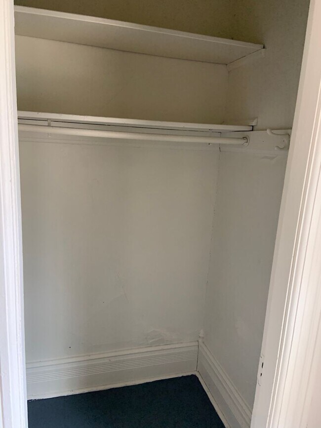 Building Photo - pp512