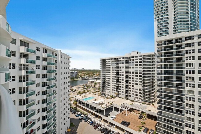 Building Photo - 3001 S Ocean Dr