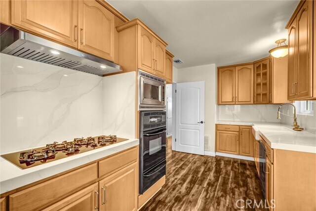 Building Photo - 2354 Snowden Ave