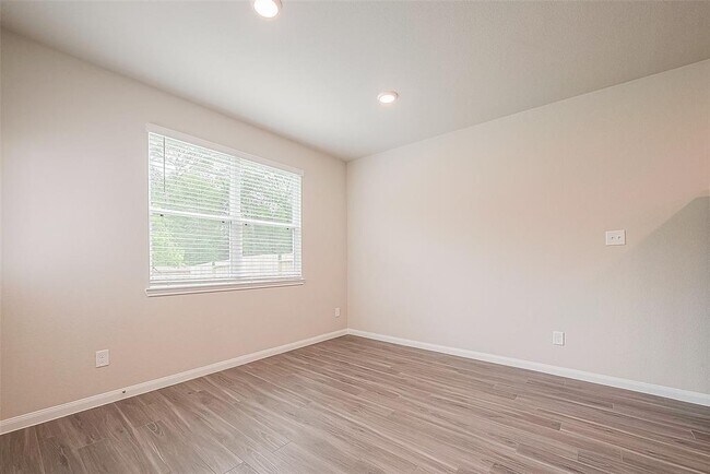 Building Photo - 2373 Tavo Trails Dr