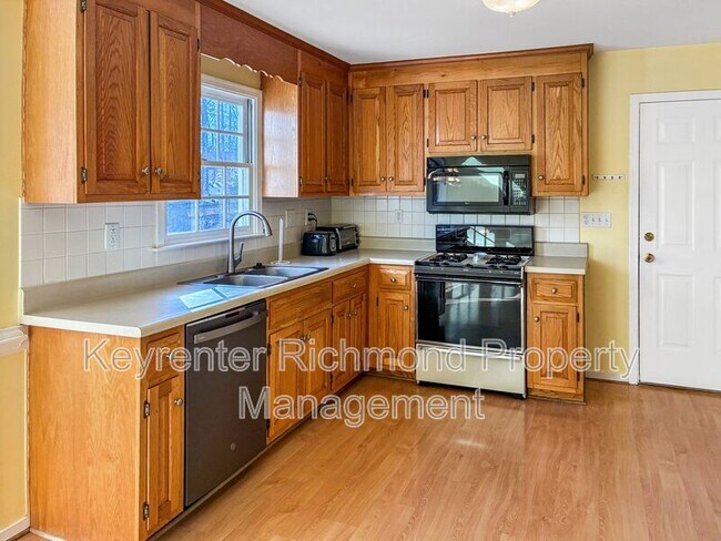 Building Photo - 10292 Wanchese Way