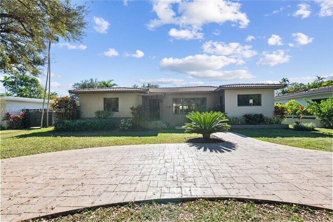 Building Photo - 1044 NE 97th St