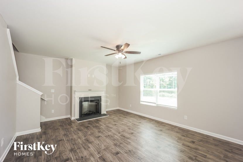 Building Photo - 59 Hill Top Circle