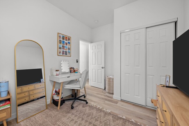 Building Photo - Brand new!