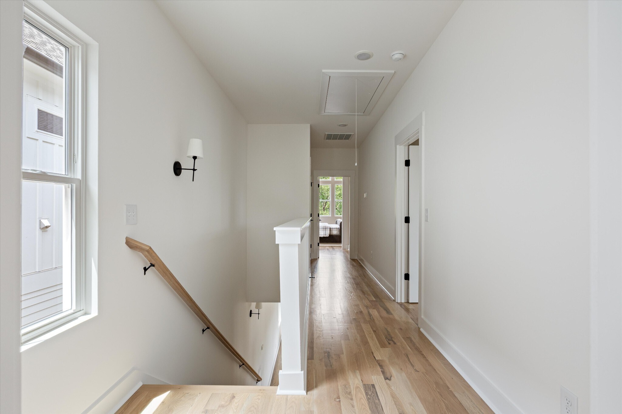 Building Photo - 2826 Clifton Ave