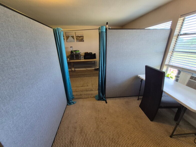 Building Photo - 5611 Aberdeen Dr