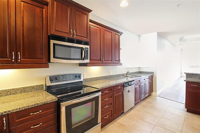 Building Photo - 1003 Bellasol Way