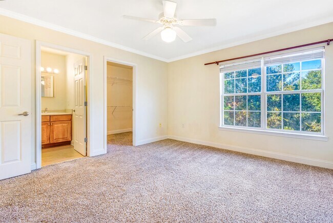 Building Photo - 505 Wingspan Way