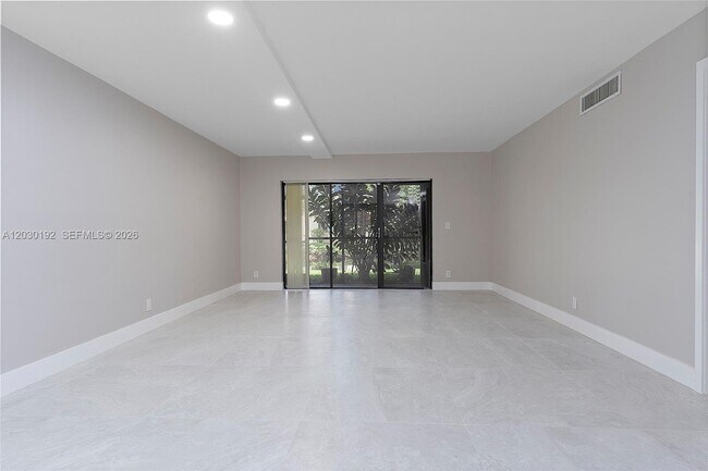 Building Photo - 193 Lakeview Dr