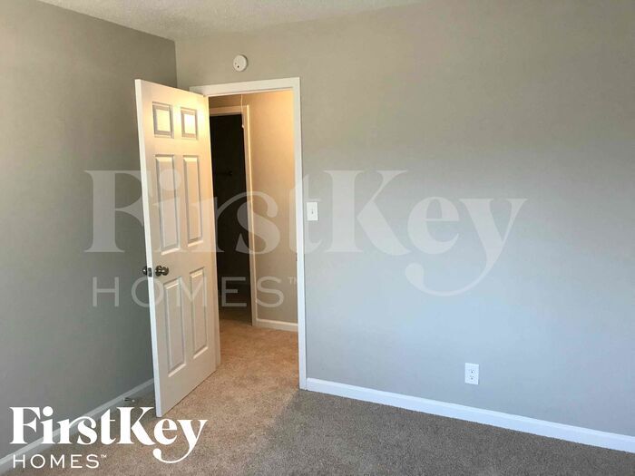 Building Photo - 4835 Rondelay Ct