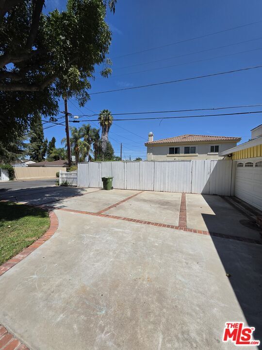 Building Photo - 22814 Dolorosa St