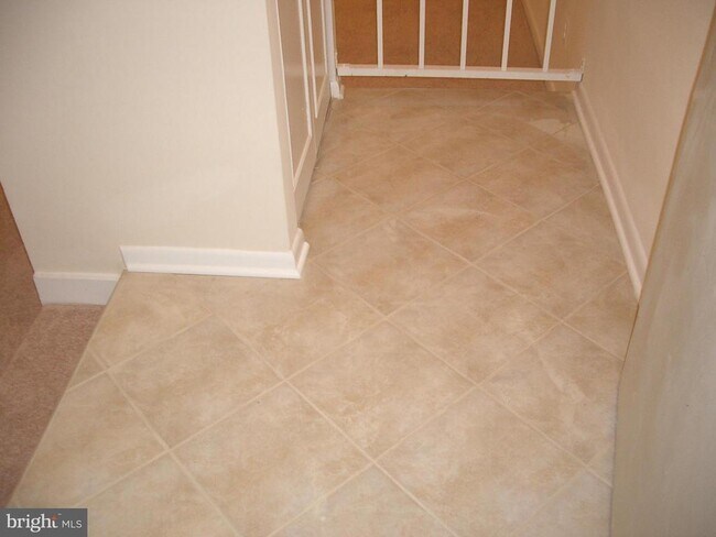 Building Photo - 11200 Chestnut Grove Square