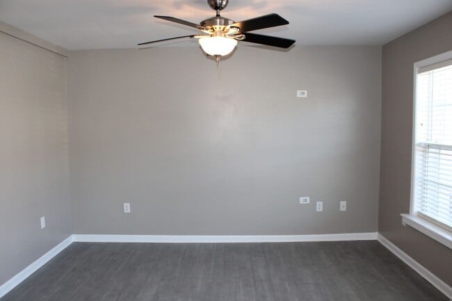 Building Photo - Modern Townhome in Havelock