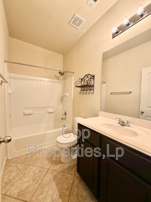 Building Photo - 8919 Olmstead Park