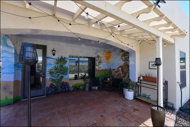 Building Photo - 13187 Borwick Rd