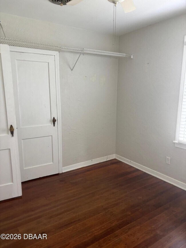 Building Photo - 250 S Seneca Blvd