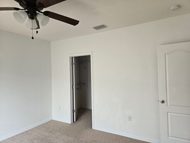 Building Photo - There’s No Place Like This 2-Story 3 BR, 2.5 BA Hidden River Townhome!