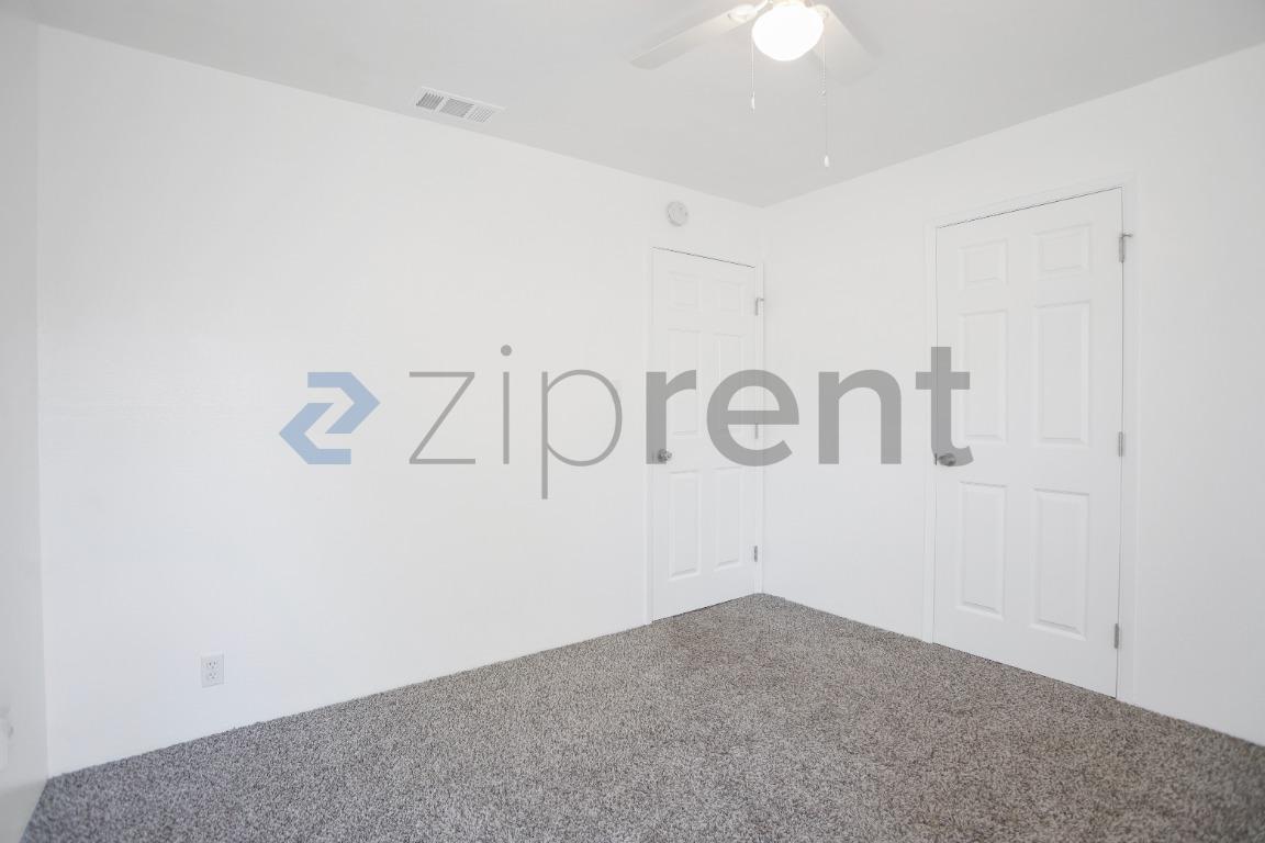 Building Photo - 1335 E Brown Ave