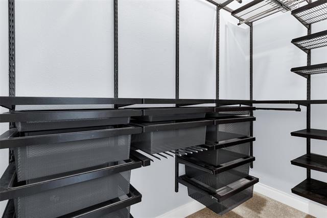 Building Photo - 917 Queens Lk Trl