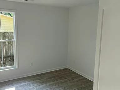 Building Photo - 403 Bayview Dr