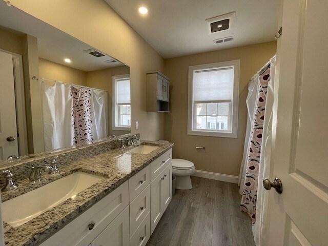 Building Photo - 152 W Main St