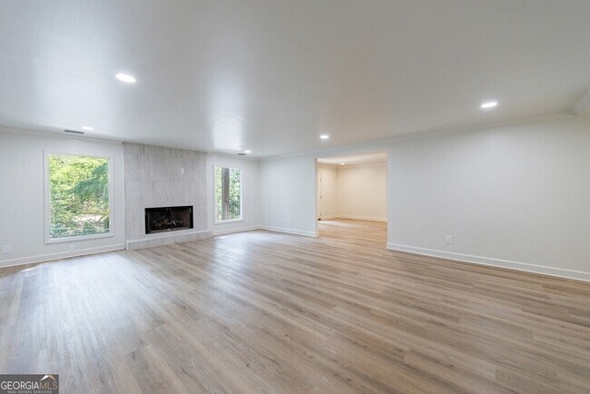 Building Photo - 459 Atlanta Country Club Dr