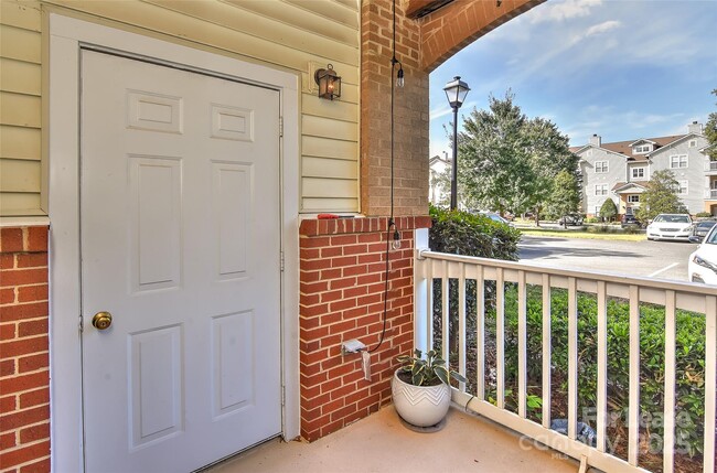 Building Photo - 17109 Red Feather Dr