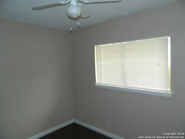 Building Photo - 1078 Honey Tree St